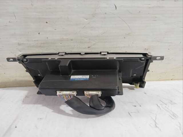 Foto 3ª: Mando Climatizador Toyota Corolla 2.2 D-4D AUR10_) 177CV 130KW [2AD-FHV] (2007)