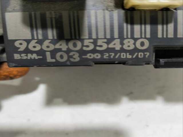 Foto 3ª: Caja Reles Fusibles Peugeot 207 1.4 HDI 68CV (2006)