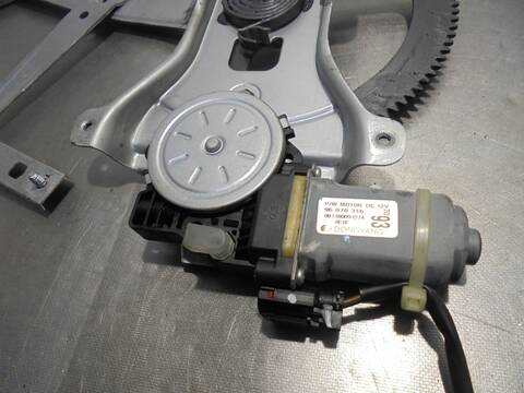 Foto 4ª: Elevalunas Eléctrico Delantero Izquierdo Chevrolet Aveo LS 84CV 62KW [B12D1] (2010)