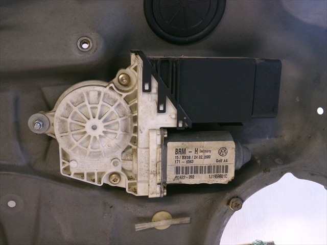 Foto 2ª: Elevalunas Eléctrico Delantero Izquierdo Volkswagen Golf 1.9 TDI SERIE 4,1998-2004 [AHF] (2000)