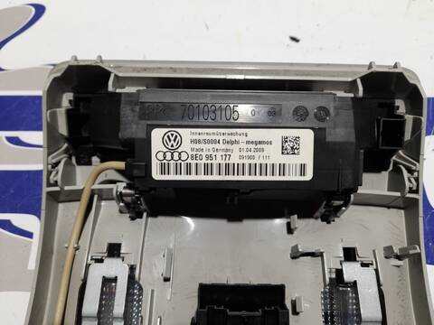 Foto 3ª: Luz Interior Seat Exeo 2.0 TDI BERLINA 143CV 105KW [CAGA] (2009)