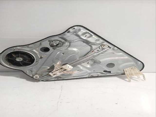 Foto 3ª: Elevalunas Manual Trasero Izquierdo Kia Ceed 1.6 CRDI 90 90CV [D4FB] (2006)