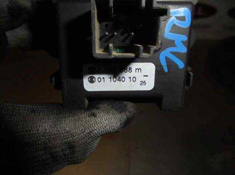 Foto 2ª: Mando Multifuncion Bmw Serie 3 315 320D BERLINA 150CV 110KW [20-4D-4 D] (2004)