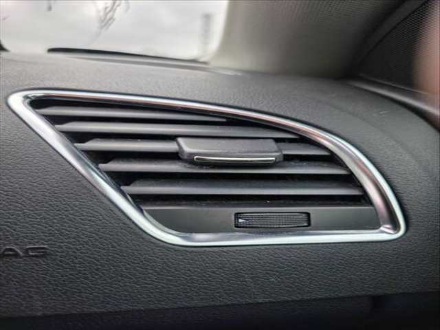 Aireador Audi A5 2.0 TFSI 132KW) COUPE
