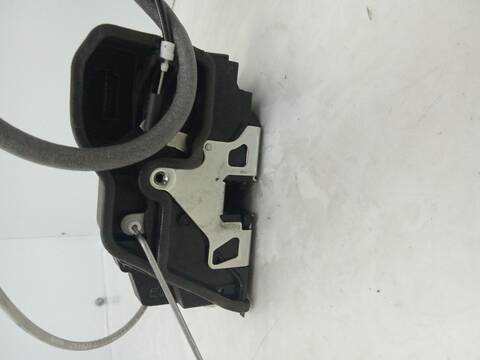 Foto 3ª: Cerradura Puerta Delantera Izquierda Bmw Serie 3 318 2.0 D 150CV 110KW F30 F80) [B47 D20 A] (2016)