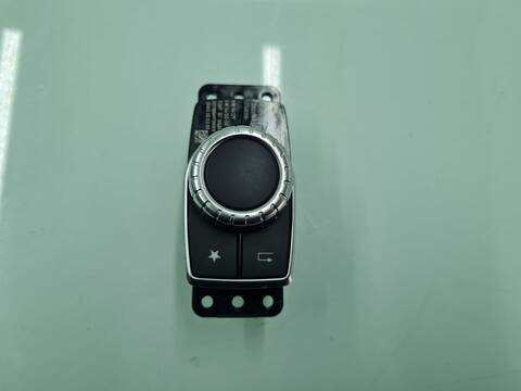 Mando Multifuncion Mercedes Clase A 140 A 45 AMG 4-MATIC 176.052) 381CV 280KW
