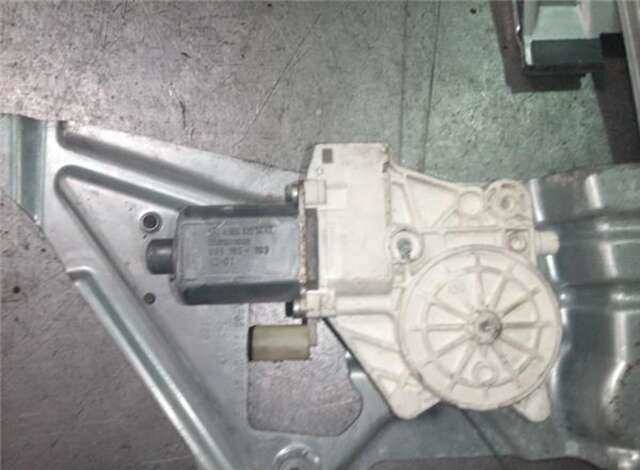 Foto 2ª: Elevalunas Eléctrico Delantero Izquierdo Mercedes Sprinter 211 CDI [OM 646.985]