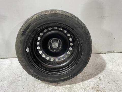 Foto 3ª: Neumatico Ford Focus BUSINESS 90CV (2007)