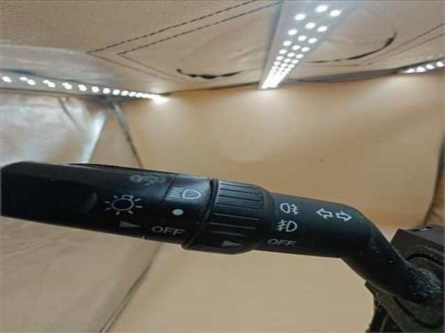 Foto 2ª: Mando Multifuncion Mazda 3 2.0 CD SPORTIVE XCITE [2.0 LTR. - 105 KW DIESEL CAT]