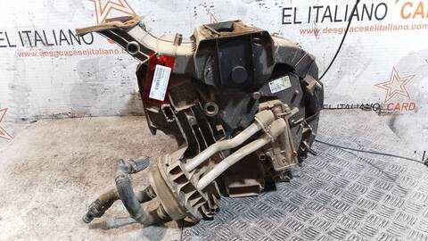 Foto 4ª: Calefacción Renault Trafic 6 - PLAZAS ACRISTALADO PARCIAL COMBI CORTO 90CV 66KW [M9R780] (2010)