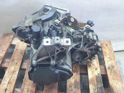 Foto 2ª: Caja Cambios Audi A3 1.9 TDI AMBITION (1996)