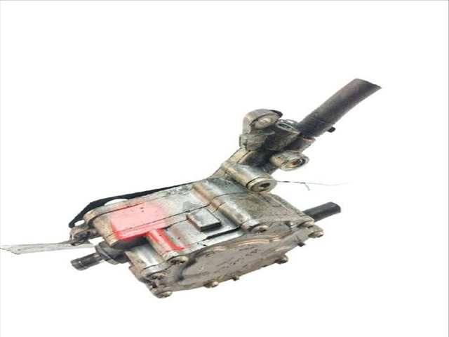 Foto 3ª: Bomba Inyeccion Volkswagen Passat 1.9 TDI 130CV (2000)