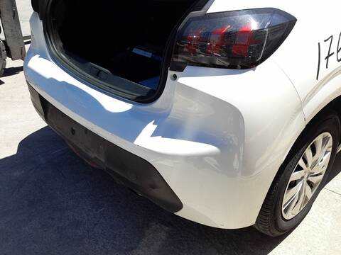 Foto 2ª: Paragolpes Trasero Peugeot 208 1.5 BLUEHDI 100 102CV 75KW [YH01] (2023)