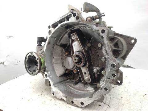 Foto 3ª: Caja Cambios Volkswagen Golf 2.0 BERLINA 116CV 85KW [APK] (1997)