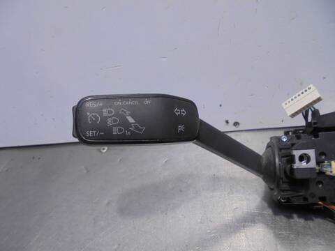 Foto 3ª: Mando Multifuncion Seat Leon 1.2 TSI 110CV 81KW [CYV] (2015)