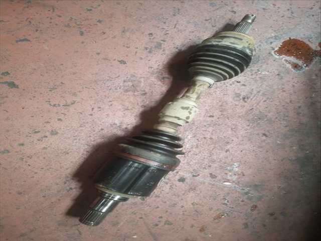 Transmision Delantera Izquierda Mitsubishi Lancer BWC BERLINA