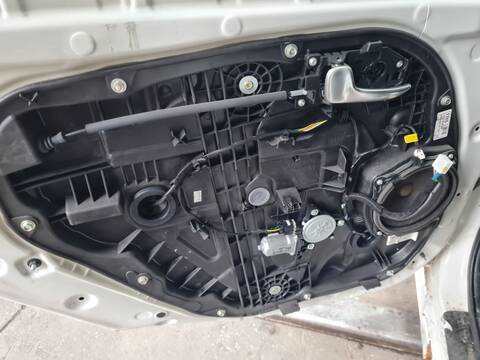 Elevalunas Manual Trasero Izquierdo Kia Carens BASIC 135CV 99KW