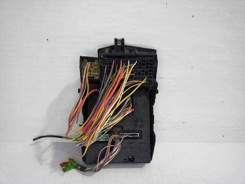 Foto 3ª: Caja Reles Fusibles Renault Megane 1.6E ALIZE 90CV [K7M702] (1995)