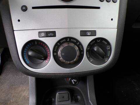 Mando Calefacción A. A. Opel Corsa A12XER