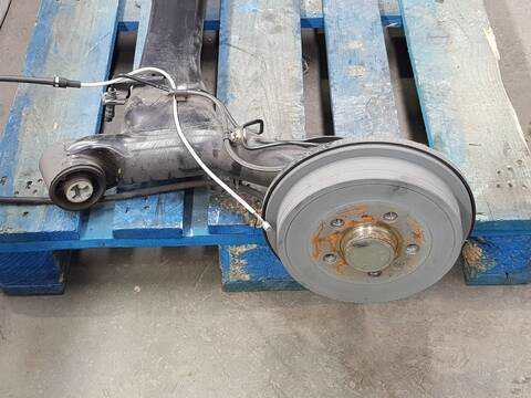 Foto 3ª: Puente Trasero Volkswagen Polo ADVANCE (2009)