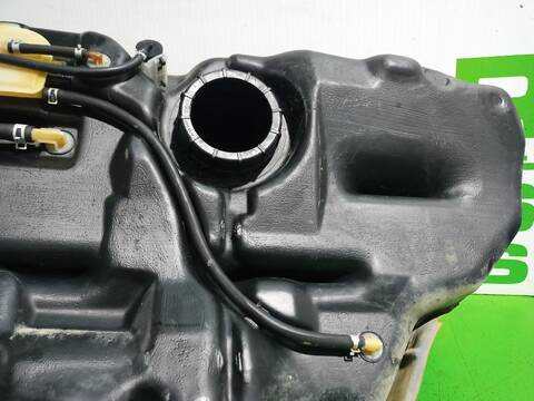 Foto 3ª: Deposito de Combustible Nissan Micra BASICO 54CV [CG10DE] (1998)