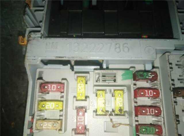 Foto 1ª: Caja Reles Fusibles Mercedes Sprinter 211 CDI [OM 646.985]