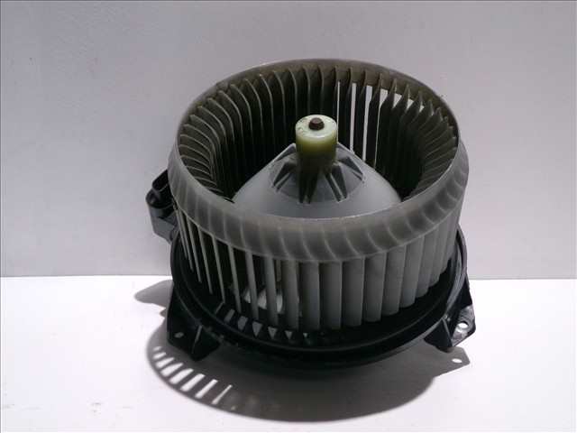 Foto 2ª: Ventilador de Calefacción Toyota Auris 2.0 D FAMILIAR, 2012-2015 [1AD] (2015)