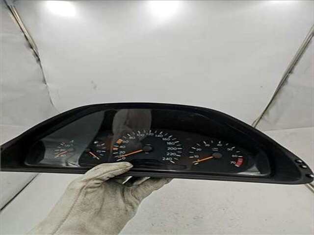 Cuadro de Instrumentos Mercedes Clase E 180 2.4 240 (210.061) [2.4 LTR. - 125 KW V6 18V CAT]