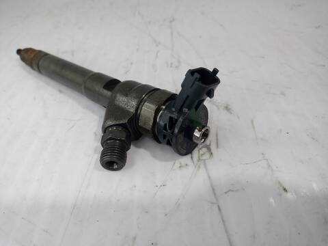 Foto 3ª: Inyectores Renault Trafic L1H1 2 7T 95CV [R9M413] (2014)