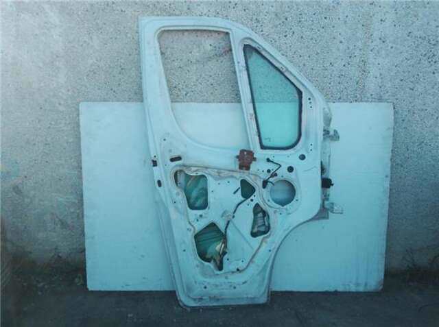 Foto 3ª: Puerta Delantera Izquierda Citroen Jumper 2.2 HDI (120 CV) [4HU]