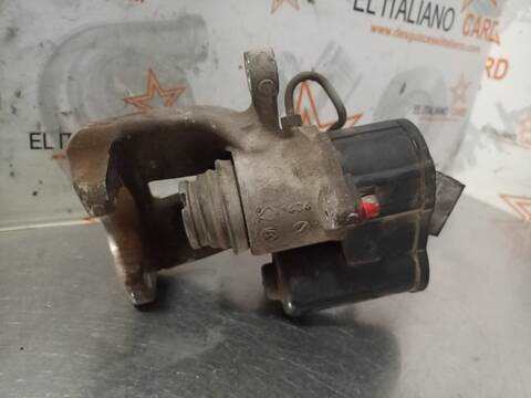 Foto 3ª: Pedal Embrague Volkswagen Passat TRENDLINE BERLINA 116CV 85KW [BLF] (2006)