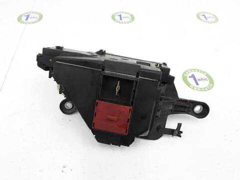 Foto 3ª: Caja Reles Fusibles Mercedes Clase C 250 2.1 CDI 204CV 6V [651921] (2013)