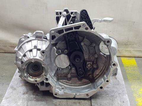 Foto 2ª: Caja Cambios Volkswagen T-Roc ADVANCE 5P (2017)