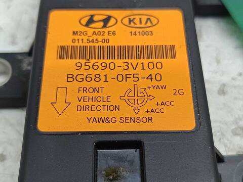 Foto 3ª: Centralita Motor ECU Kia Sportage BUSINESS 2WD 116CV 85KW [D4FD] (2015)