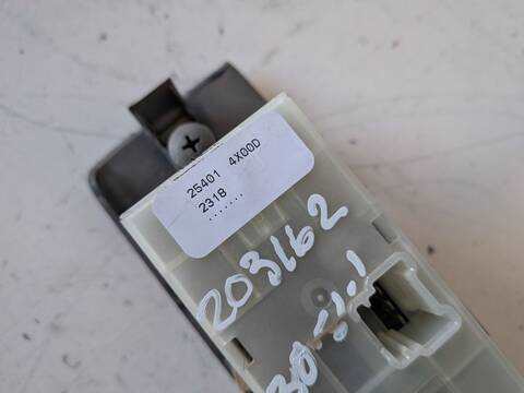 Foto 2ª: Botonera Elevalunas Nissan Pathfinder YD25 (2010)