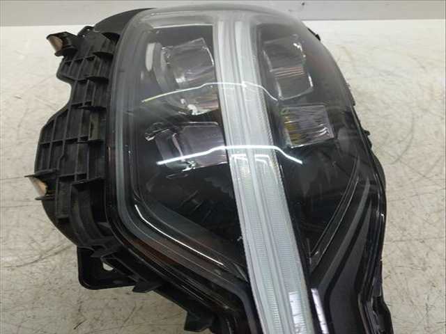 Foto 3ª: Faro Derecho Volvo XC 60 B4 HIBRIDO SUAVE 197 CV 145KW [D420T8A] (2019)
