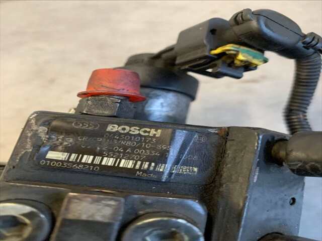 Foto 3ª: Bomba Inyeccion Saab 9-3 1.9 CDTI 150CV SPORT/CABRIO 9440 YS3F) DESDE 06/2002 [Z19DTR] (2009)