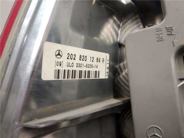 Foto 3ª: Piloto Trasero Derecho Mercedes Clase C 160 2.5 250 T TURBODIESEL (202.188) [2.5 LTR. - 110 KW 20V TURBODIESEL CAT] [OM 605.912]