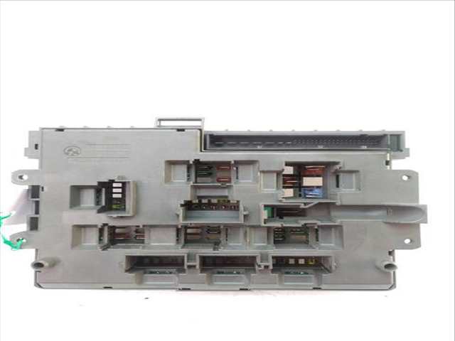 Foto 1ª: Caja Reles Fusibles Bmw Serie 3 320 2.0 D E91) TOURING (2004)