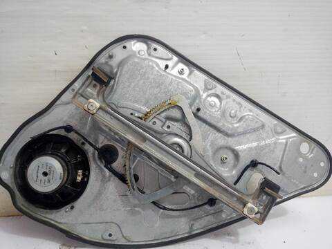 Foto 2ª: Elevalunas Manual Trasero Izquierdo Ford Focus BUSINESS 90CV (2007)