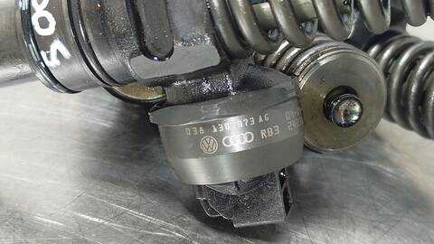 Foto 4ª: Inyectores Volkswagen Touran TRENDLINE 101CV 74KW [AVQ] (2004)