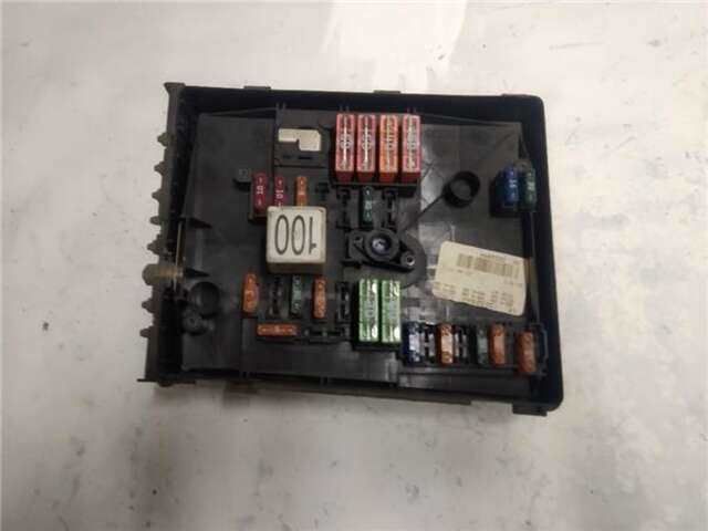Caja Reles Fusibles Volkswagen Jetta 1.9 TDI (105 CV)