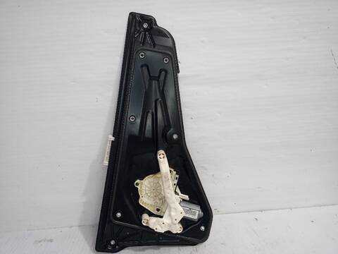 Foto 3ª: Elevalunas Manual Trasero Izquierdo Land Rover Discovery TDV6 HSE AUT. 245CV [306DT] (2009)