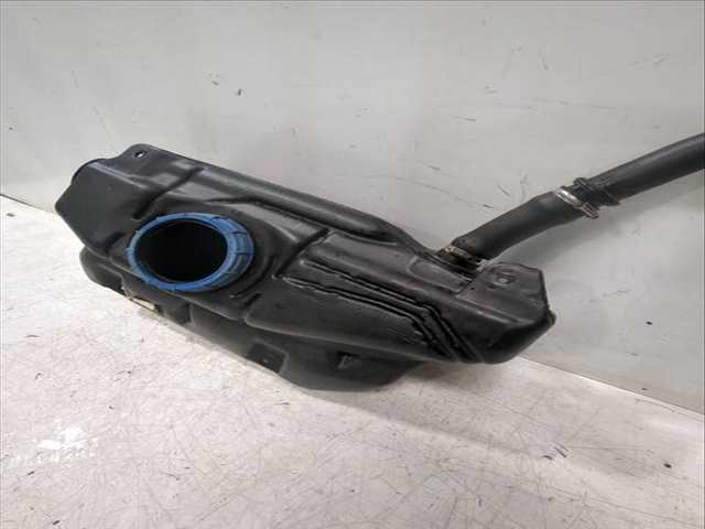 Foto 3ª: Deposito de Combustible Peugeot 107 1.4 HDI 54CV 40KW [8HT (DV4TD)] (2007)