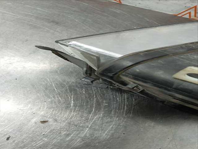 Foto 2ª: Faro Izquierdo Audi A6 2.5 TDI BERLINA 180CV 132KW [AKE] (2000)