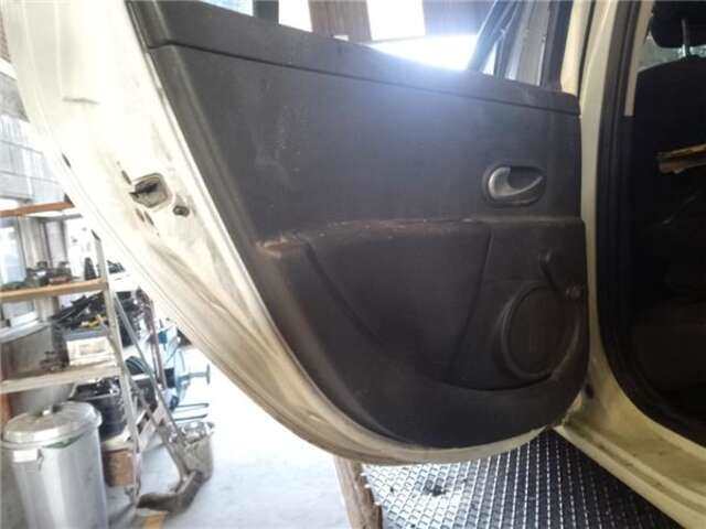 Foto 2ª: Puerta Trasera Izquierda Renault Clio 1.5 PACK DYNAMIQUE [1.5 LTR. - 63 KW DCI DIESEL CAT] [k9k t7]