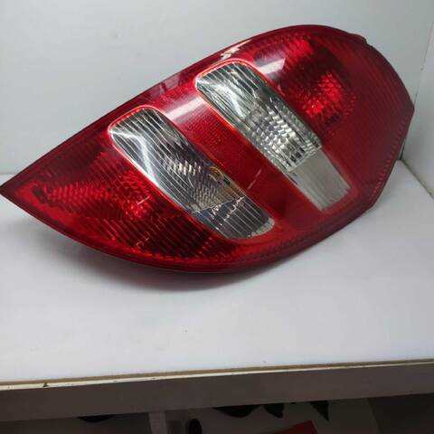 Foto 2ª: Piloto Trasero Derecho Mercedes Clase A 140 A 150 169.031 169.331) (2004)