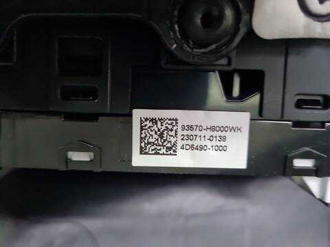 Foto 2ª: Botonera Elevalunas Kia Stonic 1.0 T-GDI ECO-DYNAMICS 101CV 74KW [G3LF] (2023)