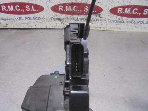 Foto 4ª: Cerradura Puerta Trasera Derecha Kia Carens BASIC 116CV 85KW [D4FD] (2015)