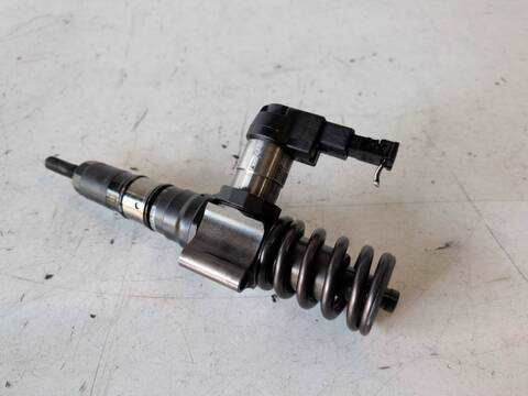 Foto 2ª: Inyectores Volkswagen Passat BKP (2007)